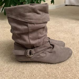 Express Flat Slouchie Booties